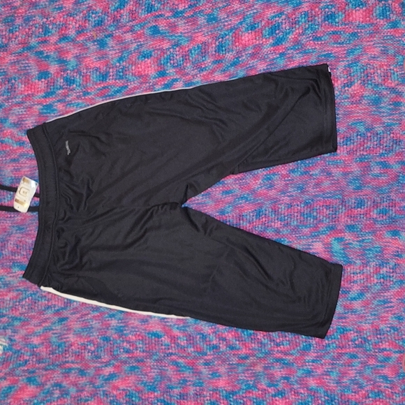 Adidas ¾ pants - Picture 3 of 3